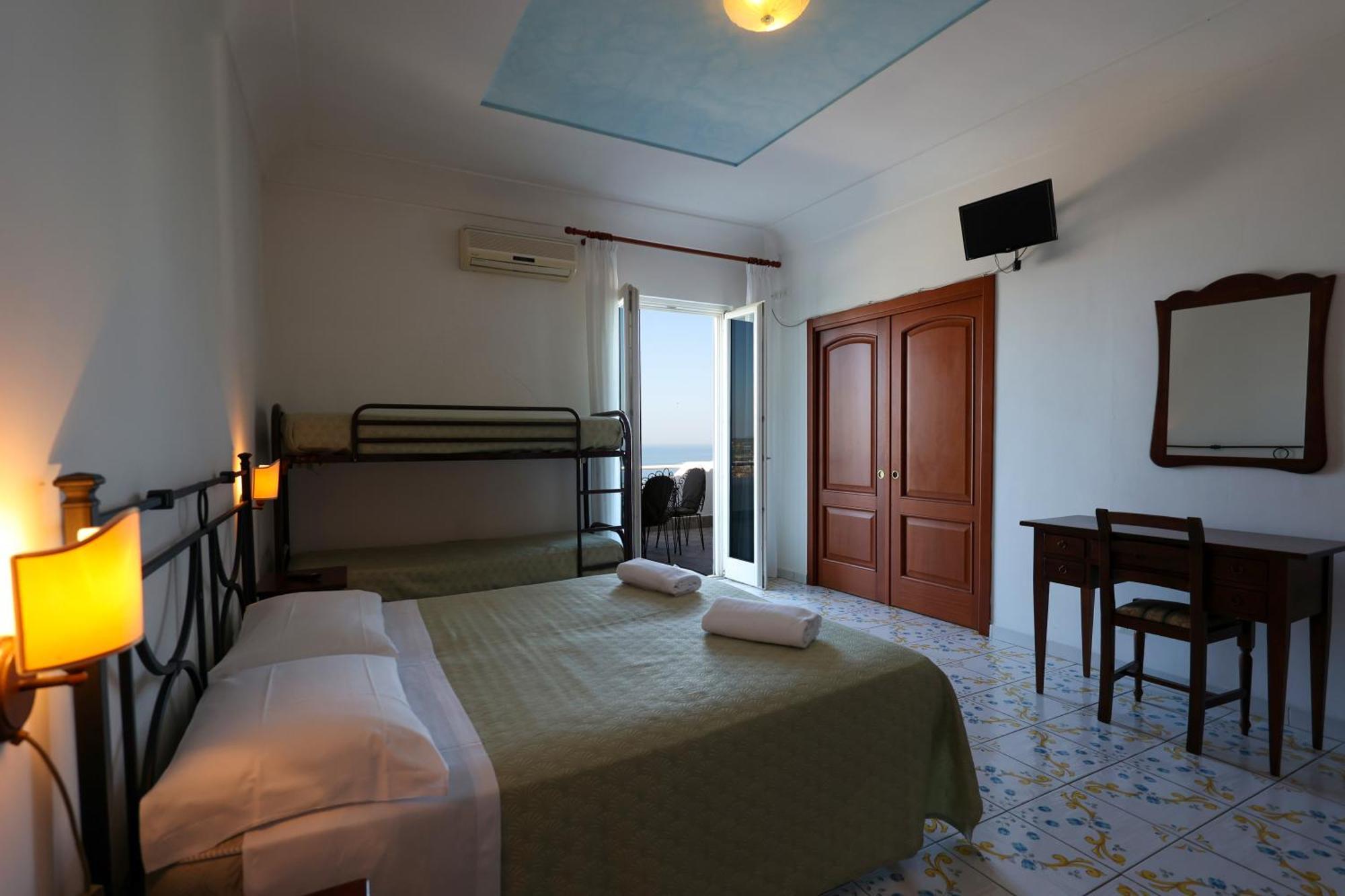 Hotel Residence - Parco Mare Monte Casamicciola Terme Quarto foto